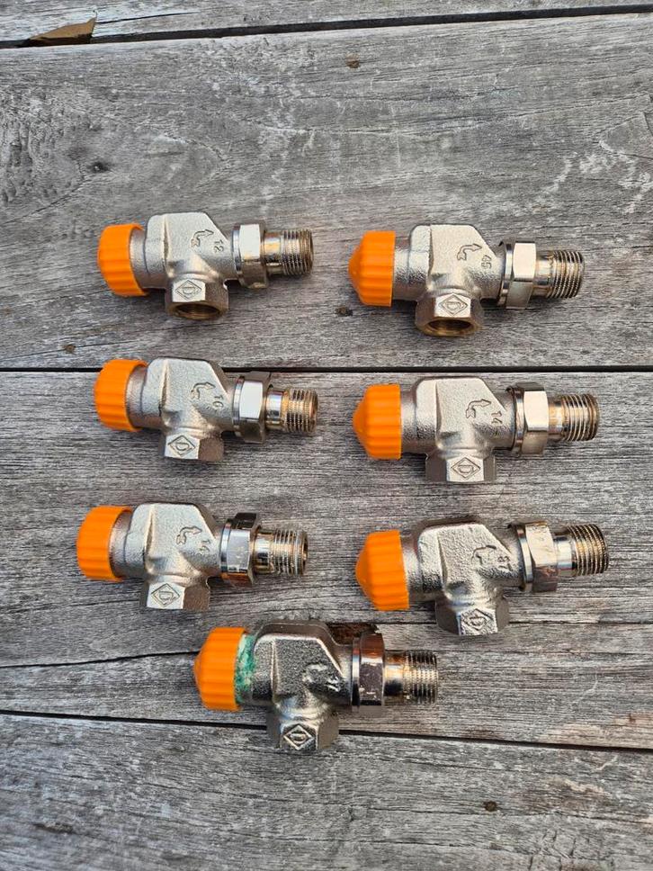 Heimeier E-clipse thermostaatkraan 1/2" haaks verkeerd, Doe-het-zelf en Verbouw, Verwarming en Radiatoren, Gebruikt, Overige typen