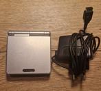 Gameboy advance SP zilver zeer mooi, Spelcomputers en Games, Spelcomputers | Nintendo Game Boy, Ophalen of Verzenden, Zo goed als nieuw