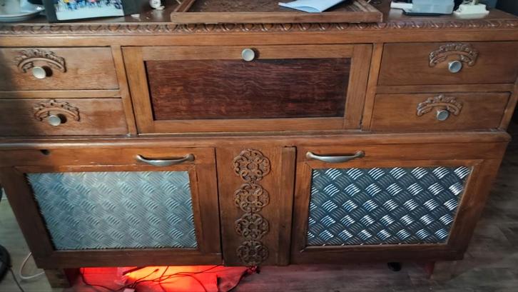 Handgemaakt Antiek Kabinet met Industrieel Accent, Huis en Inrichting, Kasten | Buffetkasten, Gebruikt, 100 tot 150 cm, 100 tot 150 cm