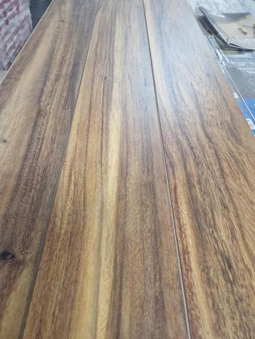 Laminaat KronoSwiss 4195 Authentic Verniciato € 14,95 per m² beschikbaar voor biedingen
