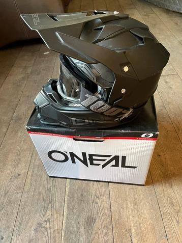 Helm O’Neal mat zwart incl bril en vizier beschikbaar voor biedingen