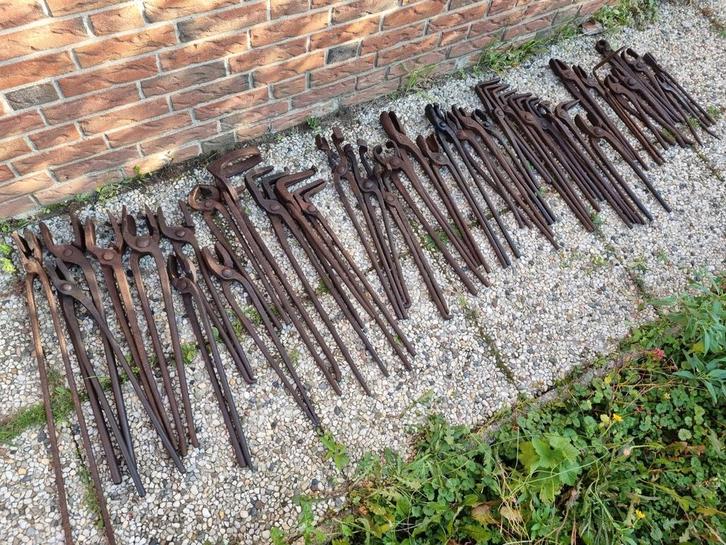 Smeedtangen, aambeeld, smeden, smederij, smidse, werkplaats, Antiek en Kunst, Antiek | Gereedschap en Instrumenten, Ophalen of Verzenden