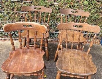 4 Houten Stoelen - Klassiek Design beschikbaar voor biedingen