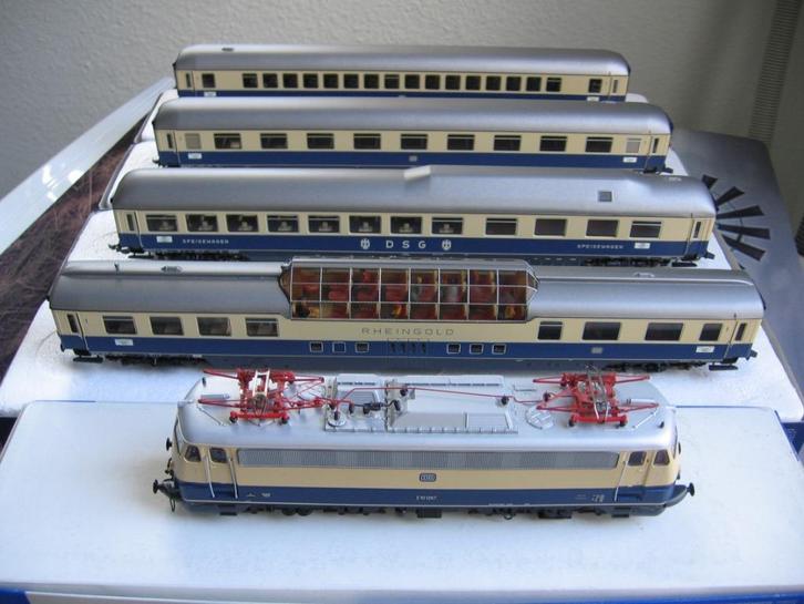 Roco H0. DB Rheingold blauw met DB E10 1267 Rheingold DCC., Hobby en Vrije tijd, Modeltreinen | H0, Zo goed als nieuw, Treinset