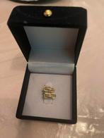 18 karaat gouden oorbellen, Sieraden, Tassen en Uiterlijk, Oorbellen, Ophalen of Verzenden, Zo goed als nieuw, Met edelsteen, Knopjes of Stekers