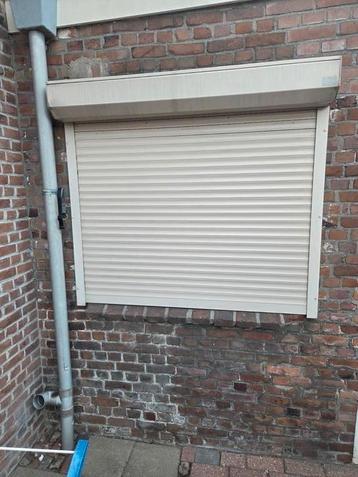 Rolluik.  beschikbaar voor biedingen