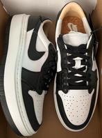 Nike Air Jordan 1 Low Maat 42, Nike, Nieuw, Ophalen of Verzenden, Sneakers of Gympen