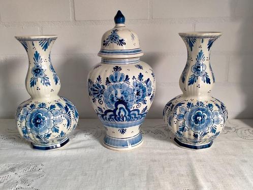 Delftsblauwe vazen, kaststel handbeschilderd, Antiek en Kunst, Antiek | Vazen, Ophalen of Verzenden