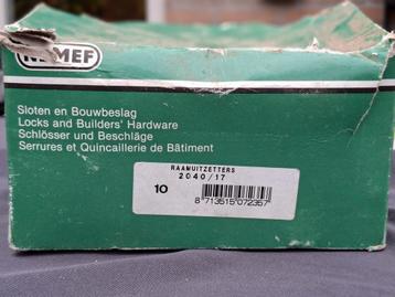 RVS Raamuitzetters - 9 Stuks Nieuw in Verpakking  beschikbaar voor biedingen