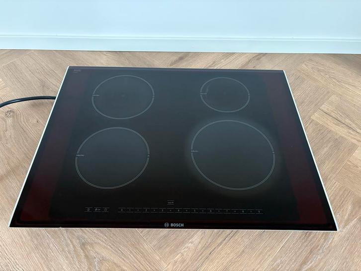 Bosch inductiekookplaat - 4 zones - Schott Ceran glas, Witgoed en Apparatuur, Kookplaten, Gebruikt, Inbouw, Inductie, 4 kookzones