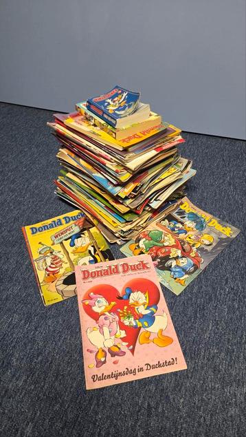 Grote verzameling Donald Duck stripboeken beschikbaar voor biedingen