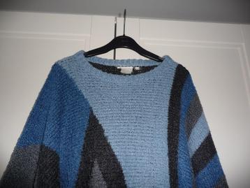 Leuke trui met vlindermouw - XL beschikbaar voor biedingen