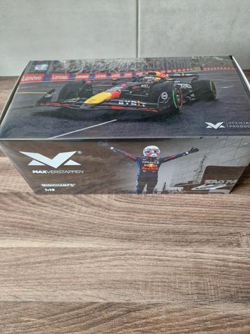 Max verstappen RB20 winnaar Brazilië 2024 schaal 1/18 beschikbaar voor biedingen