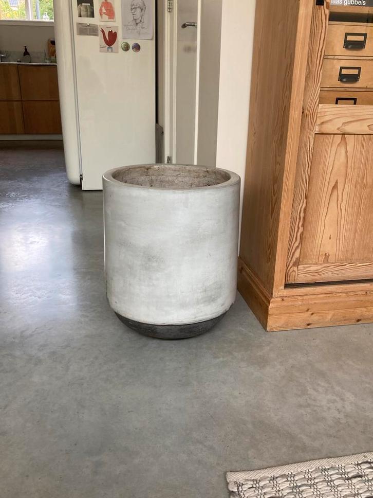 Grote pot kamerplant, Tuin en Terras, Bloempotten, Gebruikt, Aardewerk, Binnen, Minder dan 40 cm, 40 cm of meer, Rond, Ophalen