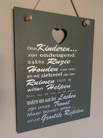 Spreuk/ tekst bord beschikbaar voor biedingen
