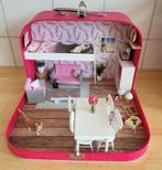 Compact modern poppenhuis in koffertje, Ophalen, Zo goed als nieuw