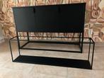 Zwarte metalen wandplank - industrieel design, Ophalen, Zo goed als nieuw