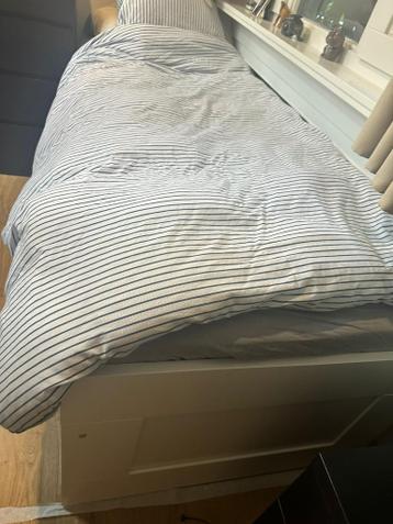 Ikea bed - afbeelding 3