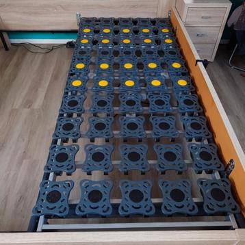 Electrische bedbodem 90*210 beschikbaar voor biedingen
