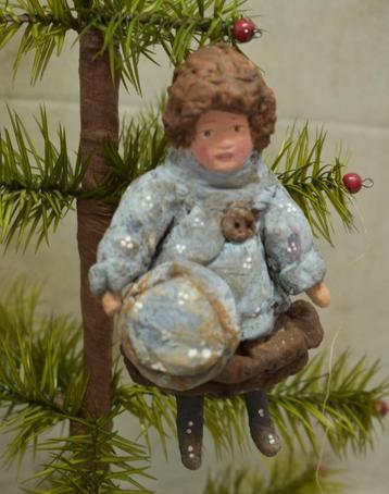 Russische Stijl Wattenpopjes.{kerst}Uit Aletta's Tijd" beschikbaar voor biedingen