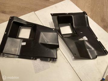 Binnenscherm linksvoor of rechtsvoor Bmw e30 type 2 beschikbaar voor biedingen