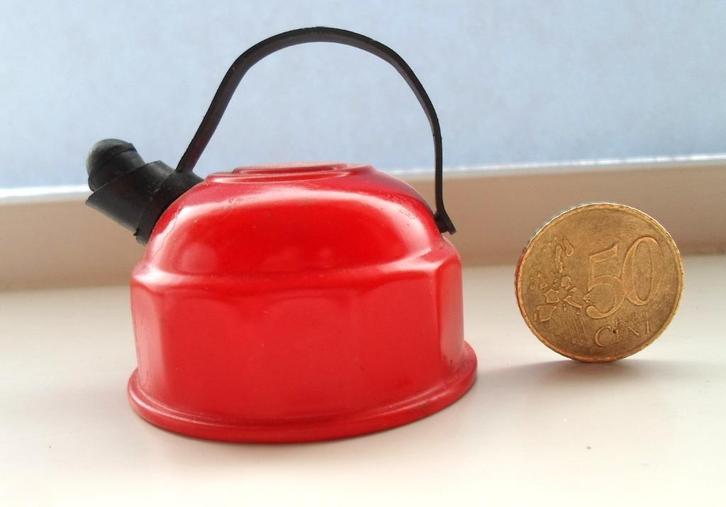 Mini fluitketel voor keukentje / oventje., Verzamelen, Poppenhuizen en Toebehoren, Zo goed als nieuw, Gebruiksvoorwerp, Ophalen of Verzenden