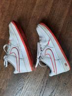 Nike schoenen rood/wit maat 38, Schoenen, Jongen of Meisje, Gebruikt, Ophalen of Verzenden