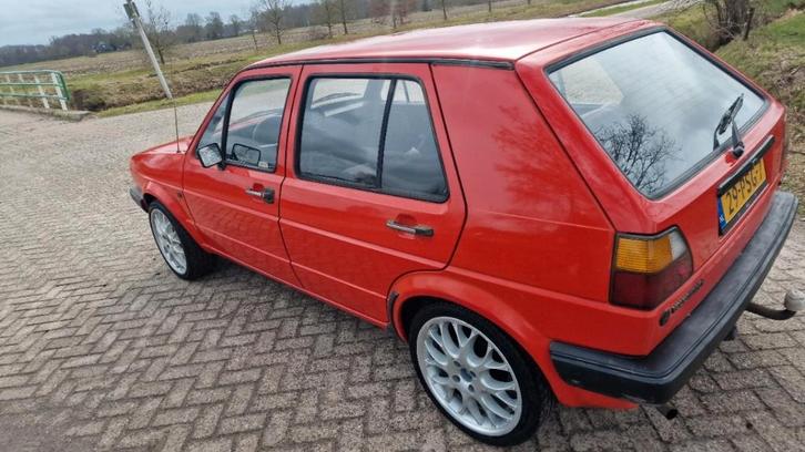 Vw golf 1.3 wegenbelastngvrij 1984, Auto's, Oldtimers, Bedrijf, Lichtmetalen velgen, Mistlampen, Open dak, Sportstoelen, Trekhaak
