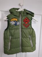 Stoere bodywarmer groen jongen maat 140 met patches, Ophalen of Verzenden, Zo goed als nieuw, Jongen, Jas