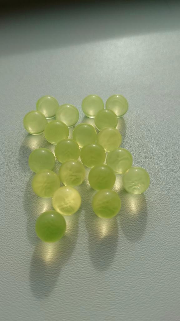 20 x 10 uranium knikkers /ballen, Antiek en Kunst, Antiek | Glas en Kristal, Ophalen of Verzenden