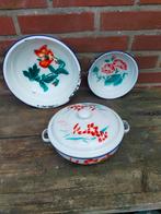 Set emaille schalen en dekschaal, Ophalen