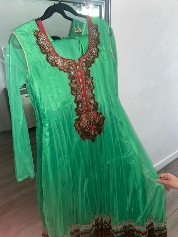 Indian Anarkali beschikbaar voor biedingen