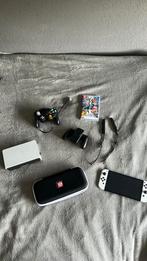 Nintendo switch OLED + super smash bros + case + controler, 3 spelers of meer, Ophalen of Verzenden, Zo goed als nieuw