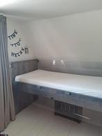 Mooi hoog bed met bedhekken, Ophalen, 90 cm, Eenpersoons, Zo goed als nieuw