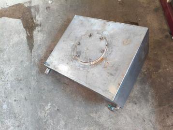 Watertank zeilboot motor boot beschikbaar voor biedingen