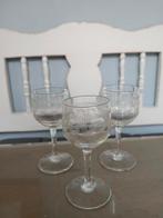 Drie geguillocheerde glaasjes, Verzamelen, Ophalen, Gebruikt, Borrel- of Shotglas
