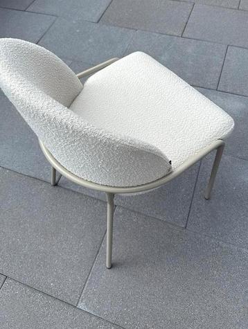 6x SKLUM Grolet eetkamerstoelen – bouclé wit – comfortabel beschikbaar voor biedingen