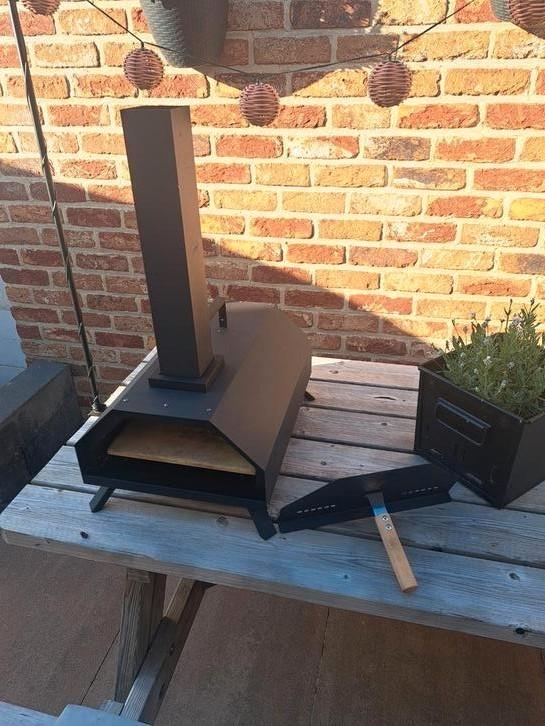 Z.g.a.n pizza pellet oven, 2maanden oud., Tuin en Terras, Pizzaovens, Zo goed als nieuw, Ophalen