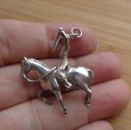 zilveren hanger paard met cowboy [886], Verzenden, Zo goed als nieuw, Zilver, Zilver