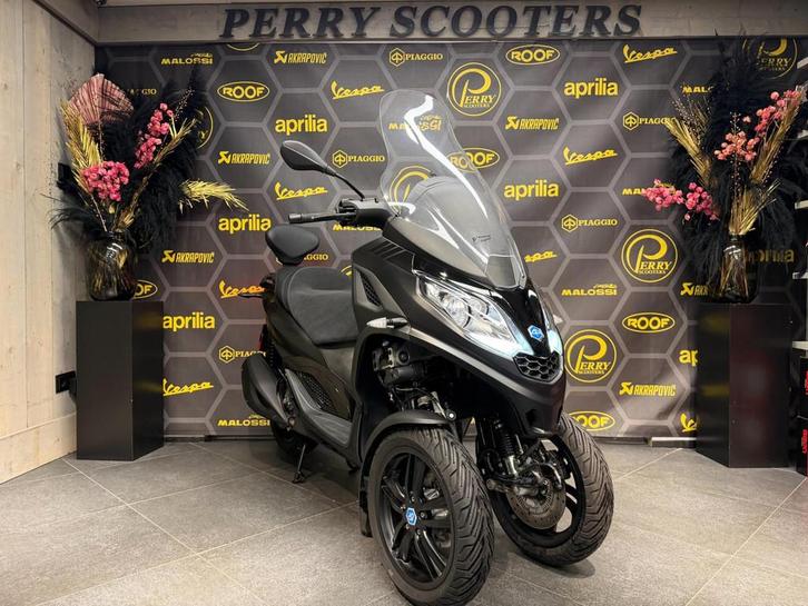 Piaggio Scooter 300 MP3 HPE Euro5 Deep Black | 2024 | 2824KM, Motoren, Motoren | Piaggio, Bedrijf, Scooter, 12 t/m 35 kW, ABS