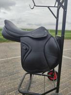 Kentaur springzadel Triton 17,5" zit 2,0 fit kleur zwart, Dieren en Toebehoren, Paarden en Pony's | Zadels, Gebruikt, Springen