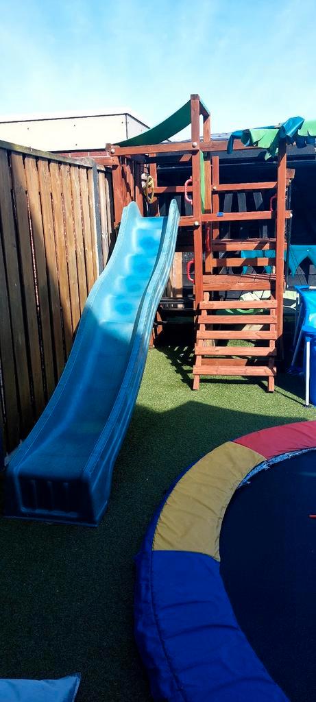 Speeltoestel | klimtoestel te koop, Kinderen en Baby's, Speelgoed | Buiten | Speeltoestellen, Zo goed als nieuw, Glijbaan, Schommel
