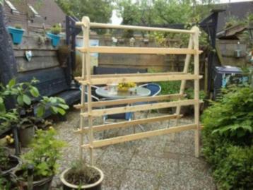 Mooie houten droogrekken/linnenrekken beschikbaar voor biedingen