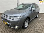 Mitsubishi Outlander 2.0 PHEV Intense + 4wd, Auto's, Mitsubishi, Zwart, 4 cilinders, Electronic Stability Program (ESP), Leder en Stof