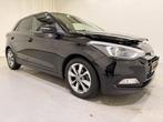 Hyundai i20 1.2 Premium Passion Navi (bj 2018), Auto diversen, Schadeauto's, Zwart, Handgeschakeld, Hyundai, Benzine