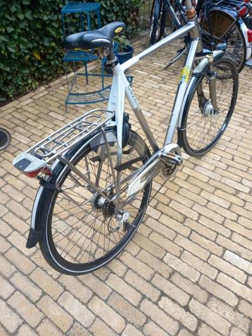 Tekoop nette en goede gazelle allure 24 versn3llingen  beschikbaar voor biedingen