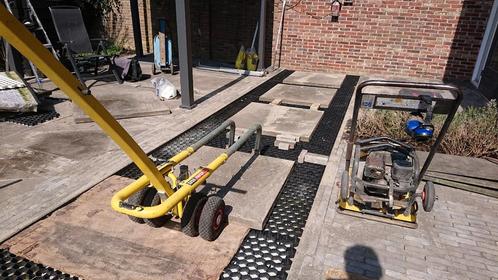 tegeltiller te huur Tess Paver, Tuin en Terras, Hand-tuingereedschap, Zo goed als nieuw, Overige soorten, Ophalen