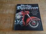 Harley Davidson - De Levende Legende - Historie Boek NL, Verzenden, Gelezen