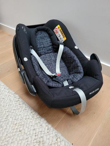 Maxi cosi Rock inclusief verkleiner + 2 beschermhoezen beschikbaar voor biedingen