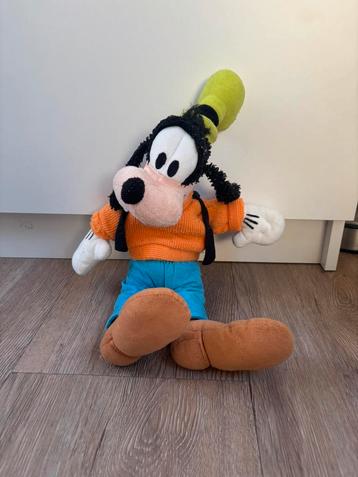 Goofy knuffels uit Disneyland Parijs beschikbaar voor biedingen